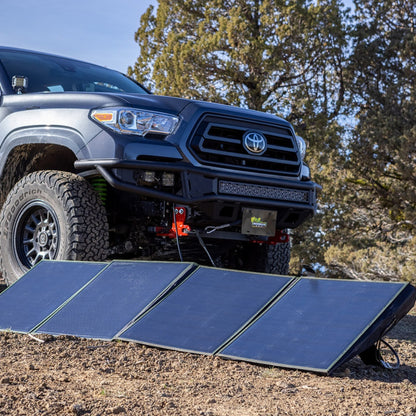 طقم ألواح شمسية محمولة 200 واط من أيرون مان 4x4 | أحادي البلورة قابل للطي مع منظم شحن PWM في الإمارات