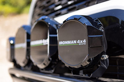 أغطية مصابيح القيادة Ironman 4x4 Scope مقاس 7 بوصة، لون أسود | زوج | حماية للعدسات بالتركيب بالضغط (Snap-On) - الإمارات